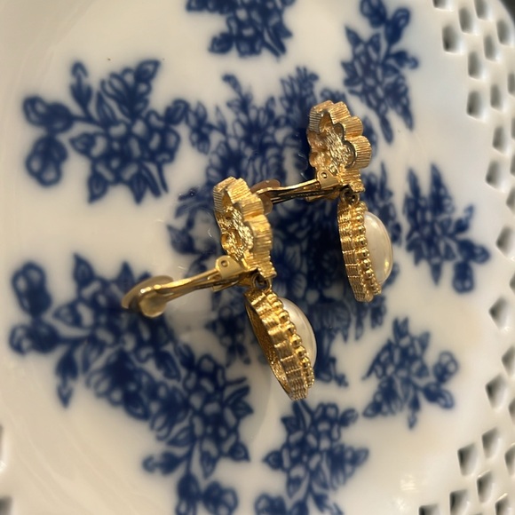 Christian Dior Vintage One-Of-A-Kind Clip On Earrings - Picture 3 of 4